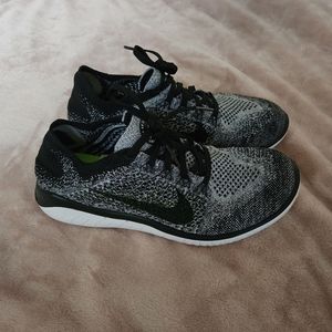 Nike Womens Free Rn Flyknit